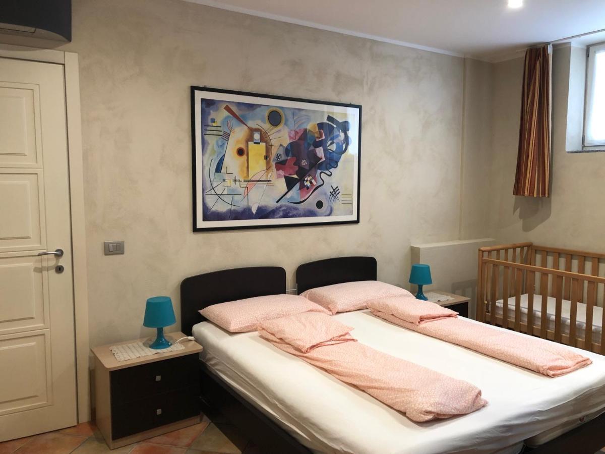 Appartement La Casa Blu à Montegrosso dʼAsti Extérieur photo